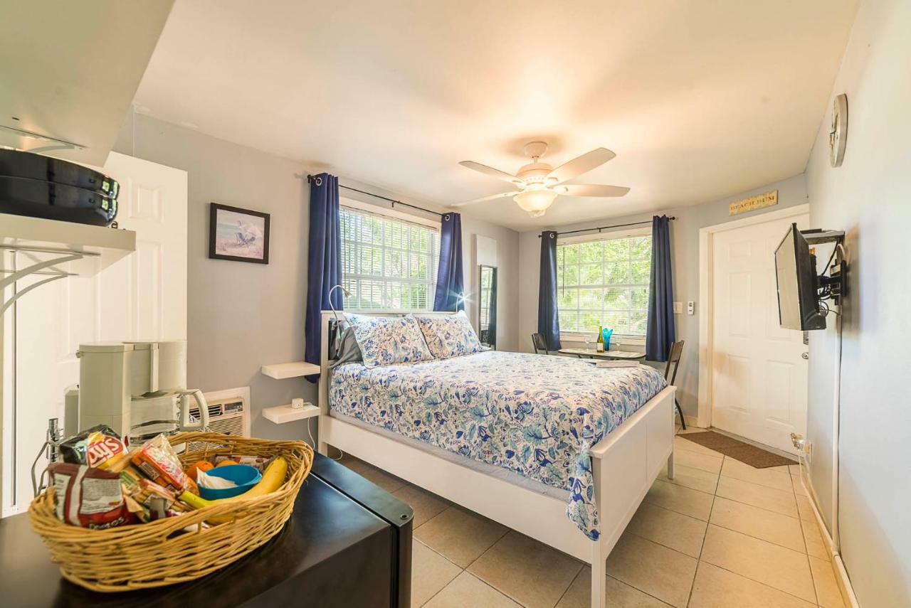 פורט לודרדייל The Blue Door Inn מראה חיצוני תמונה